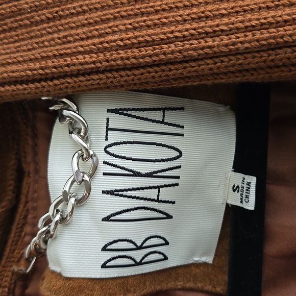 ⭐️Host Pick ⭐️Dakota | Brown Suede Leather Draped Jacket - Picture 7 of 10